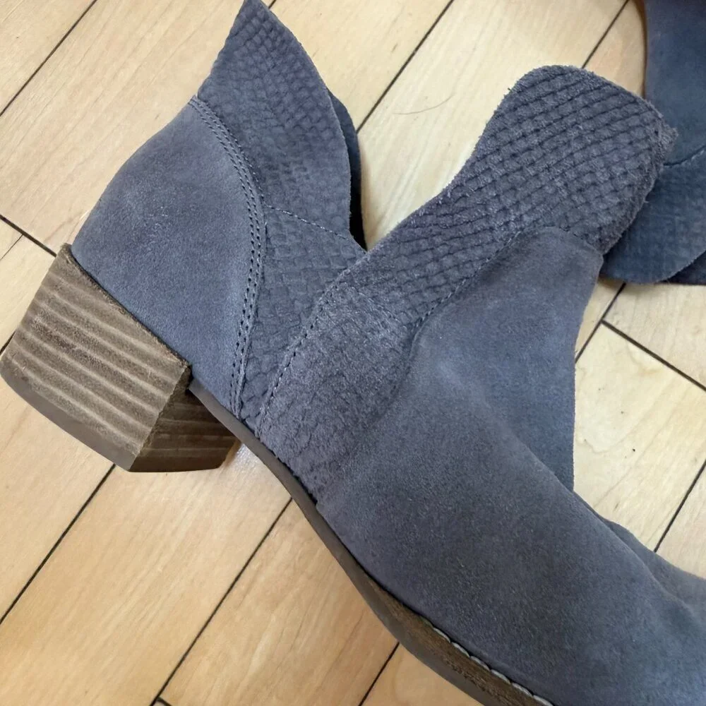 Seychelles Score Suede Booties Ankle boots Shooties Taupe Grey Brown Size 9